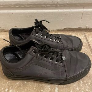 VANS Old Sokol Harry Potterr Deathly Hallows Shoe
Size 7.5